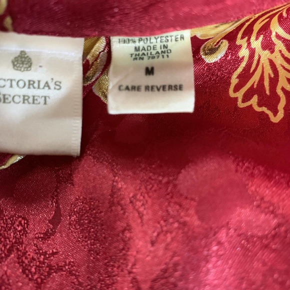 Vintage Victoria's Secret Robe Medium Red Gold Floral Short Pockets Wrap B161 - Picture 8 of 8